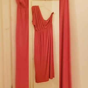 Women's plus size one-shoulder dress